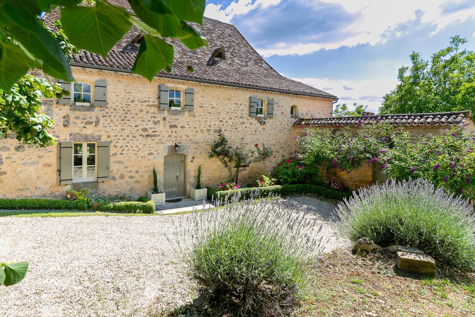La Maison Louverie Pontours Eksteriør bilde